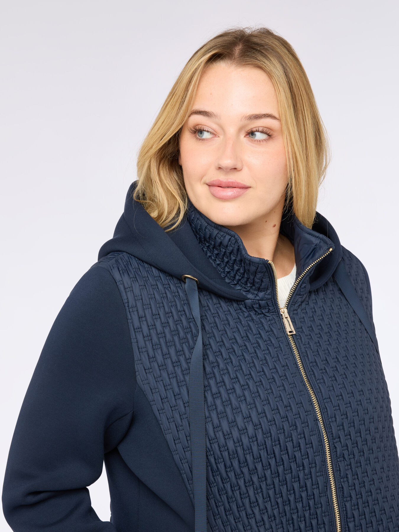 Lightweight dual-material down jacket with hood image number 3