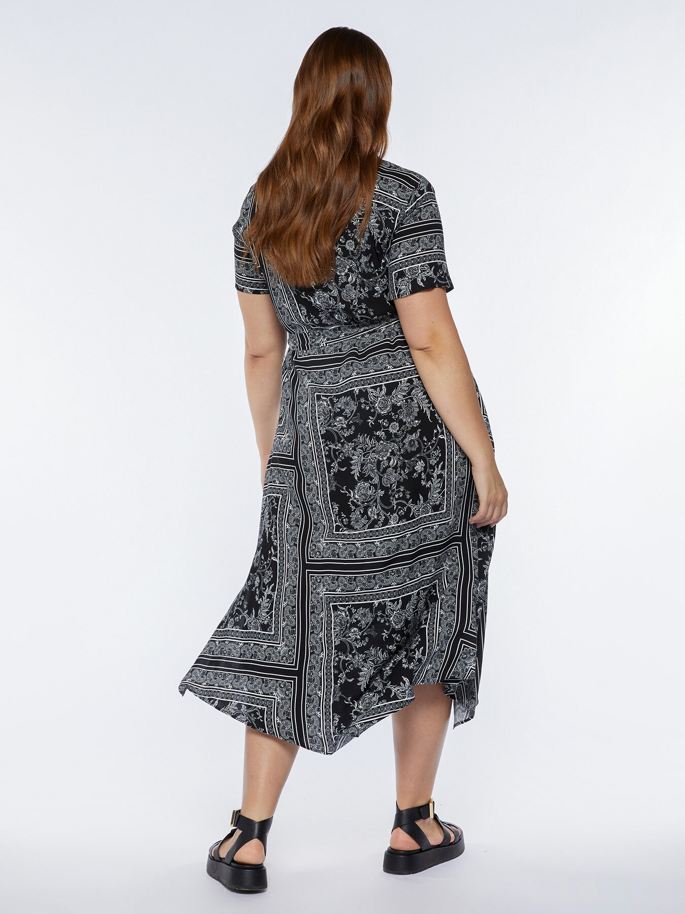 Robe &agrave; imprim&eacute; foulard image number 1