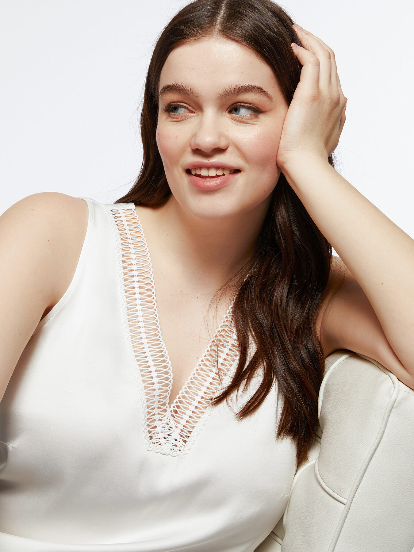 Top con bordi intrecciati image number 0