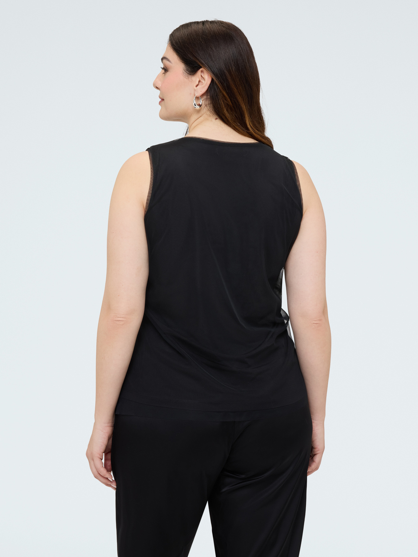 Sequin top with V-neck image number 3