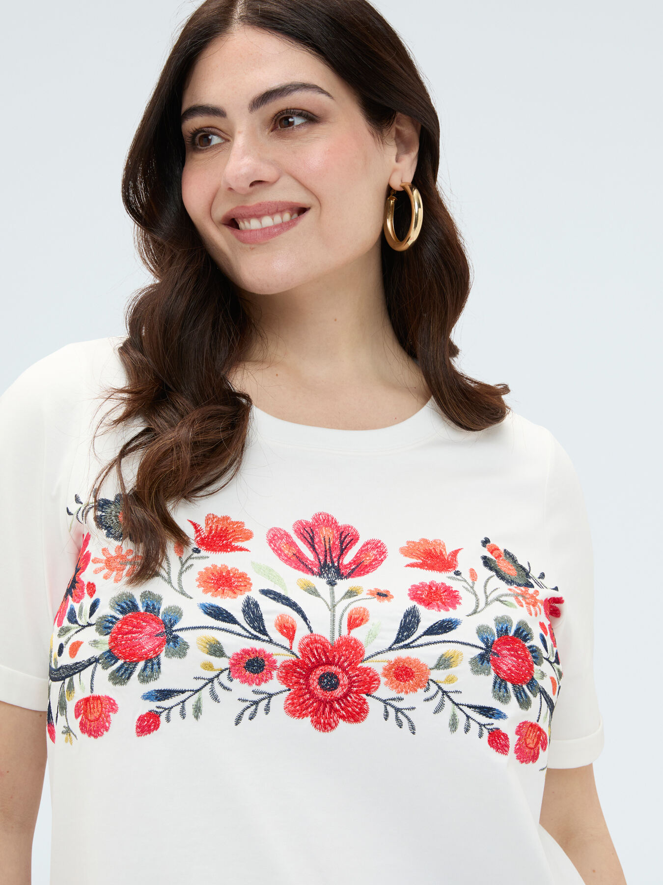 Cotton t-shirt with floral embroidery image number 3
