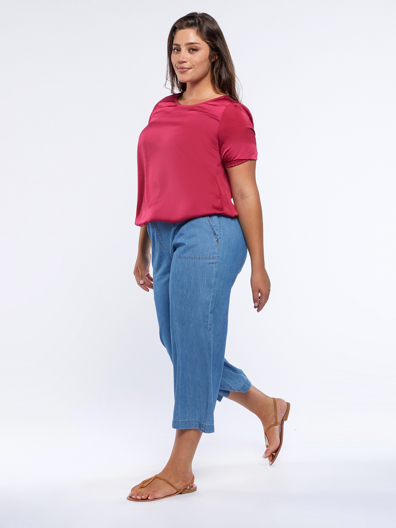 Blusa in raso con elastico image number 2