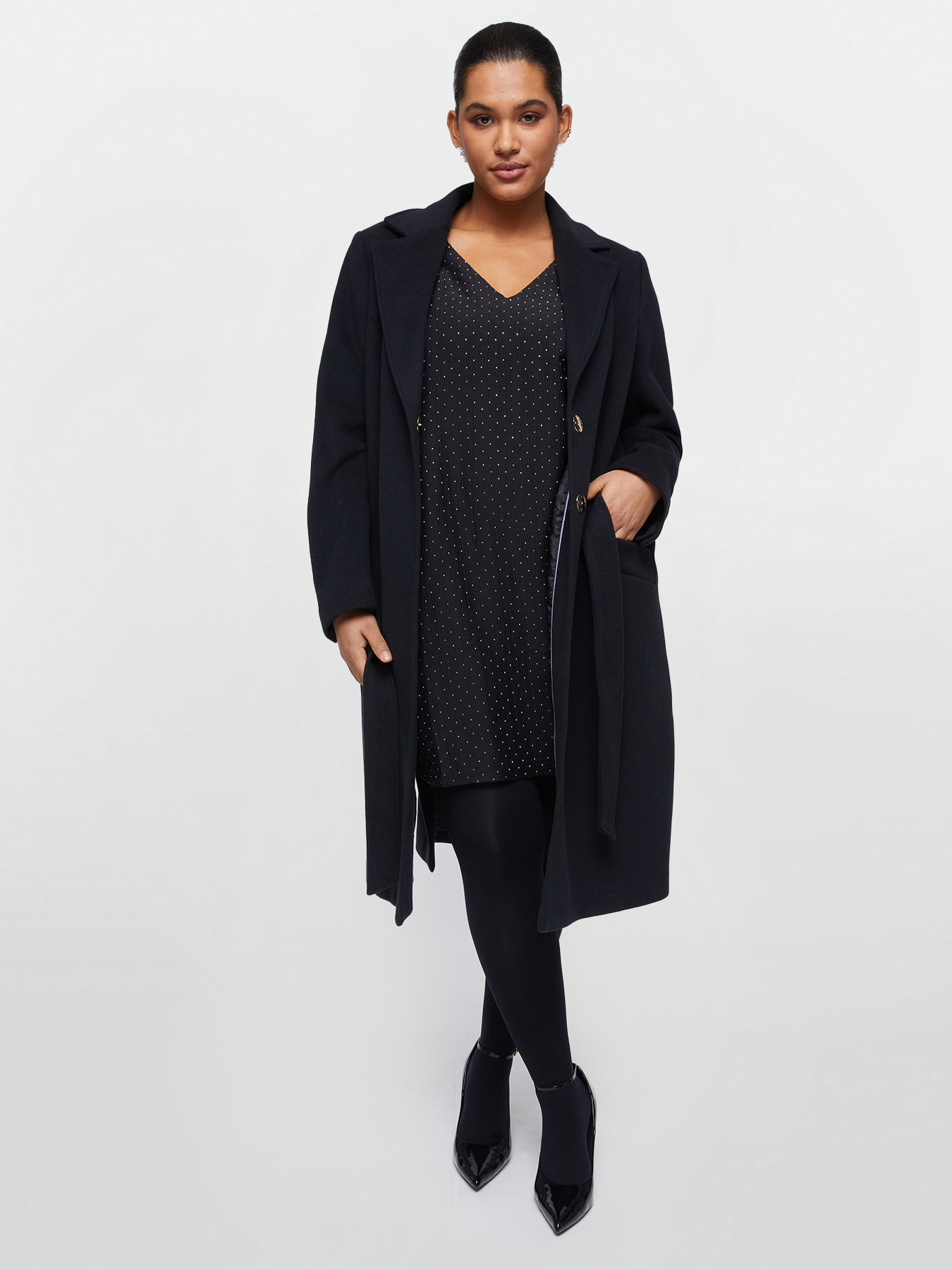 Robe courte avec strass image number 3