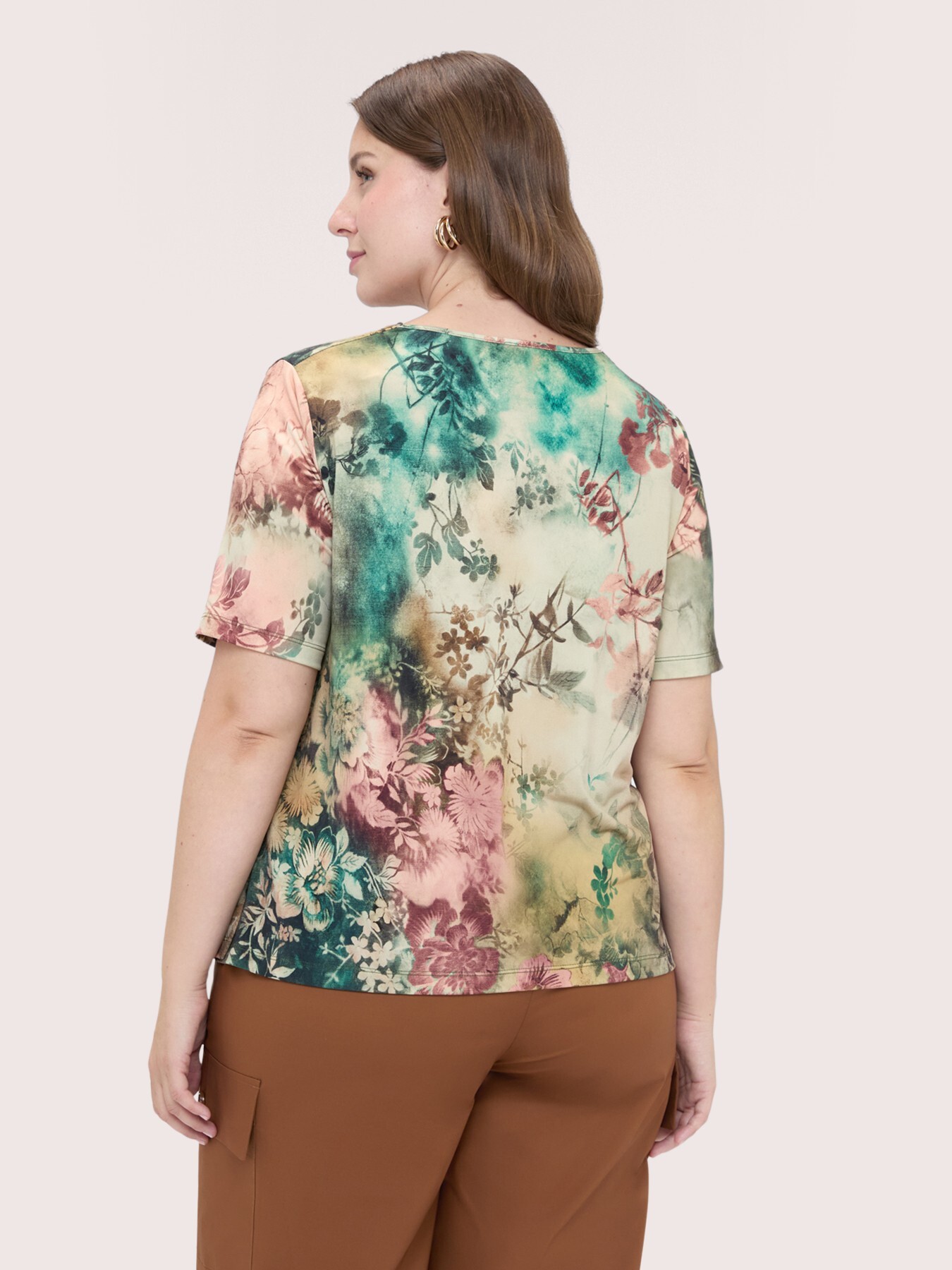Jersey t-shirt with print and soft neckline image number 1