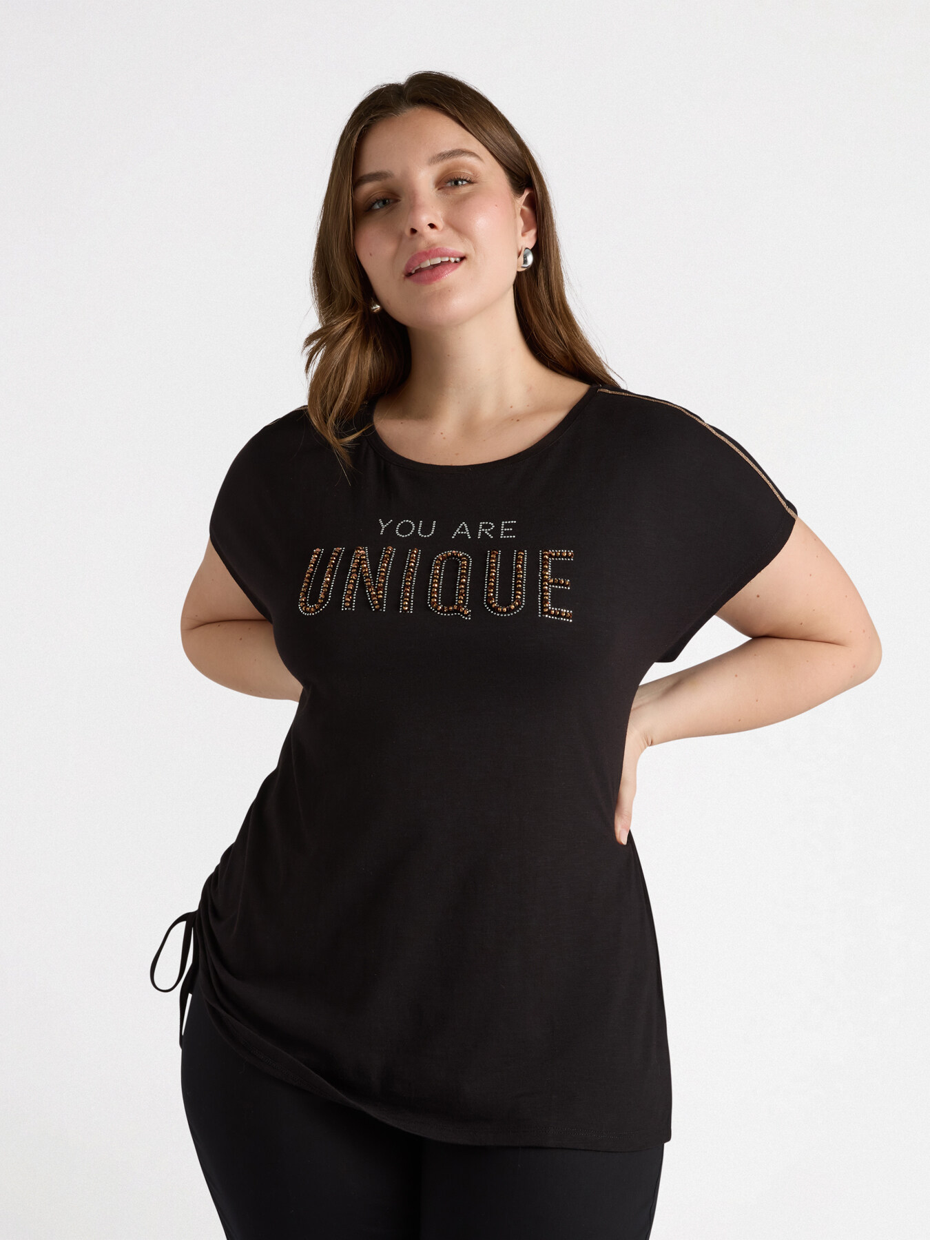 T-shirt avec inscription brod&eacute;e image number 0