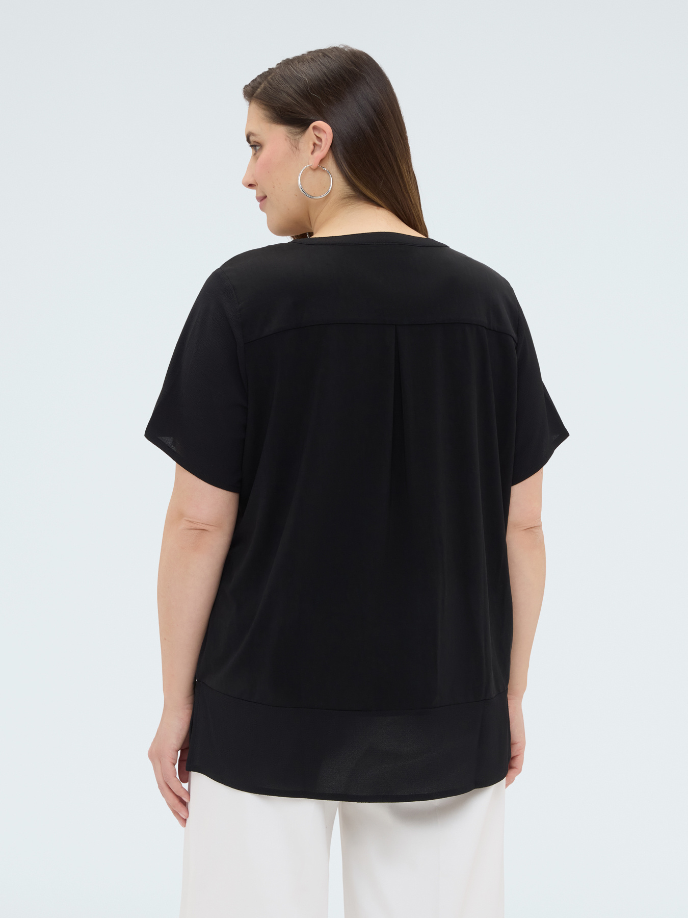 T-shirt en m&eacute;lange de lyocell avec petits boutons image number 1
