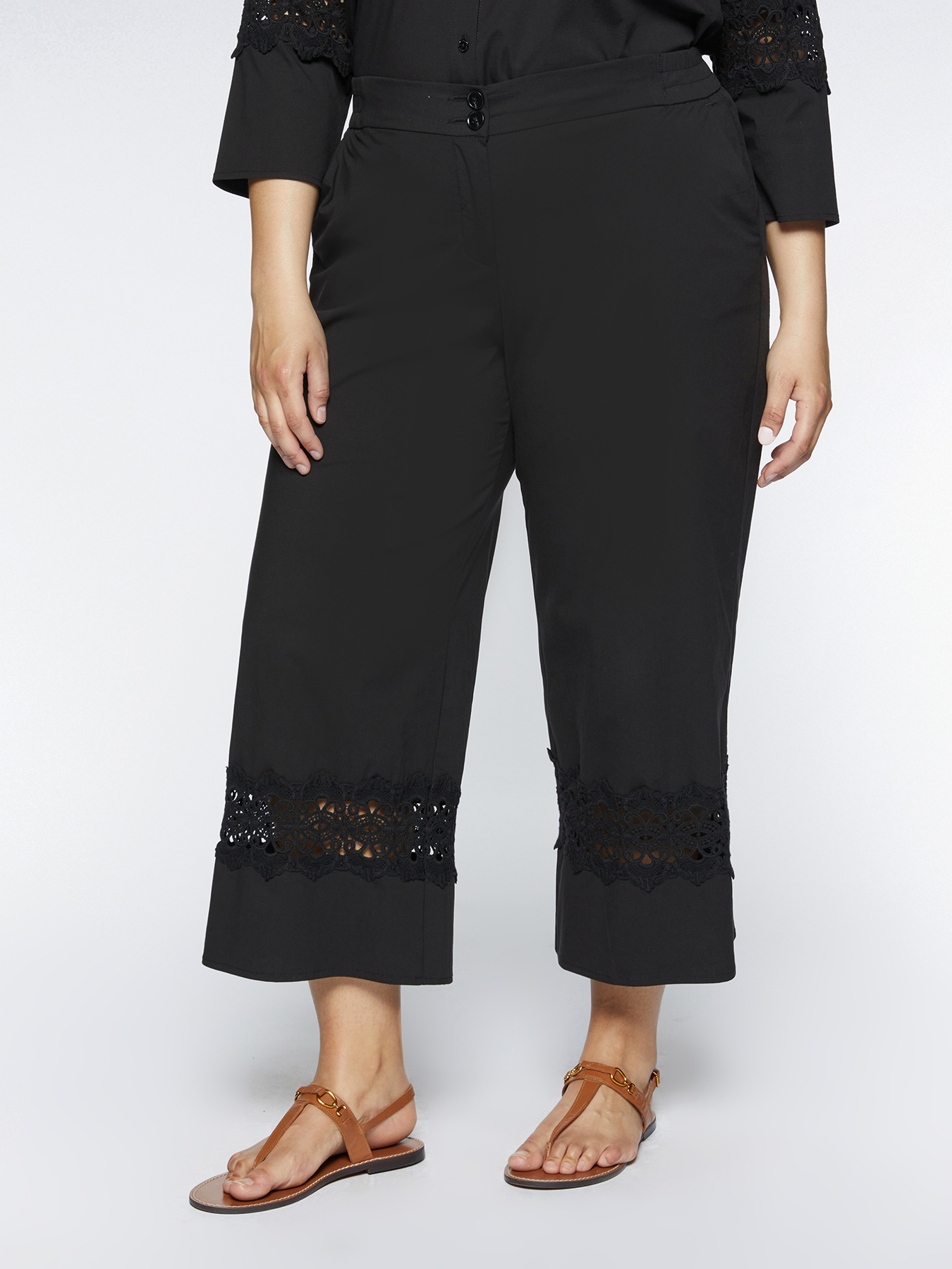 Cropped trousers with lace edges image number 0