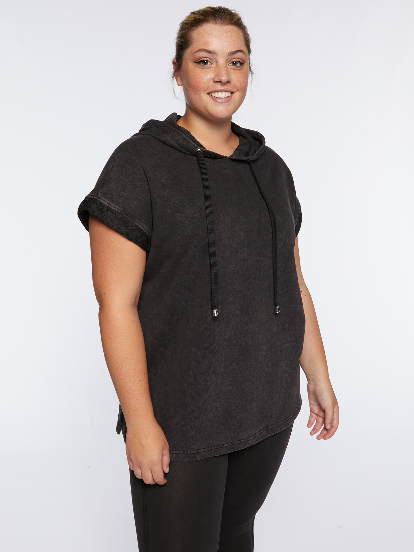 Sudadera con medias mangas GO. image number 0