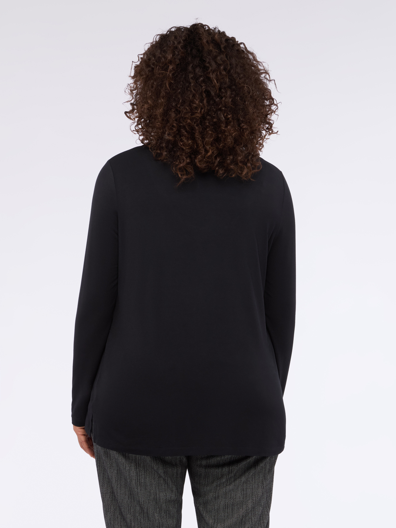 T-shirt with cut-out on the neckline and studs image number 1