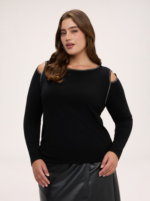 Pull avec d&eacute;tails cut out