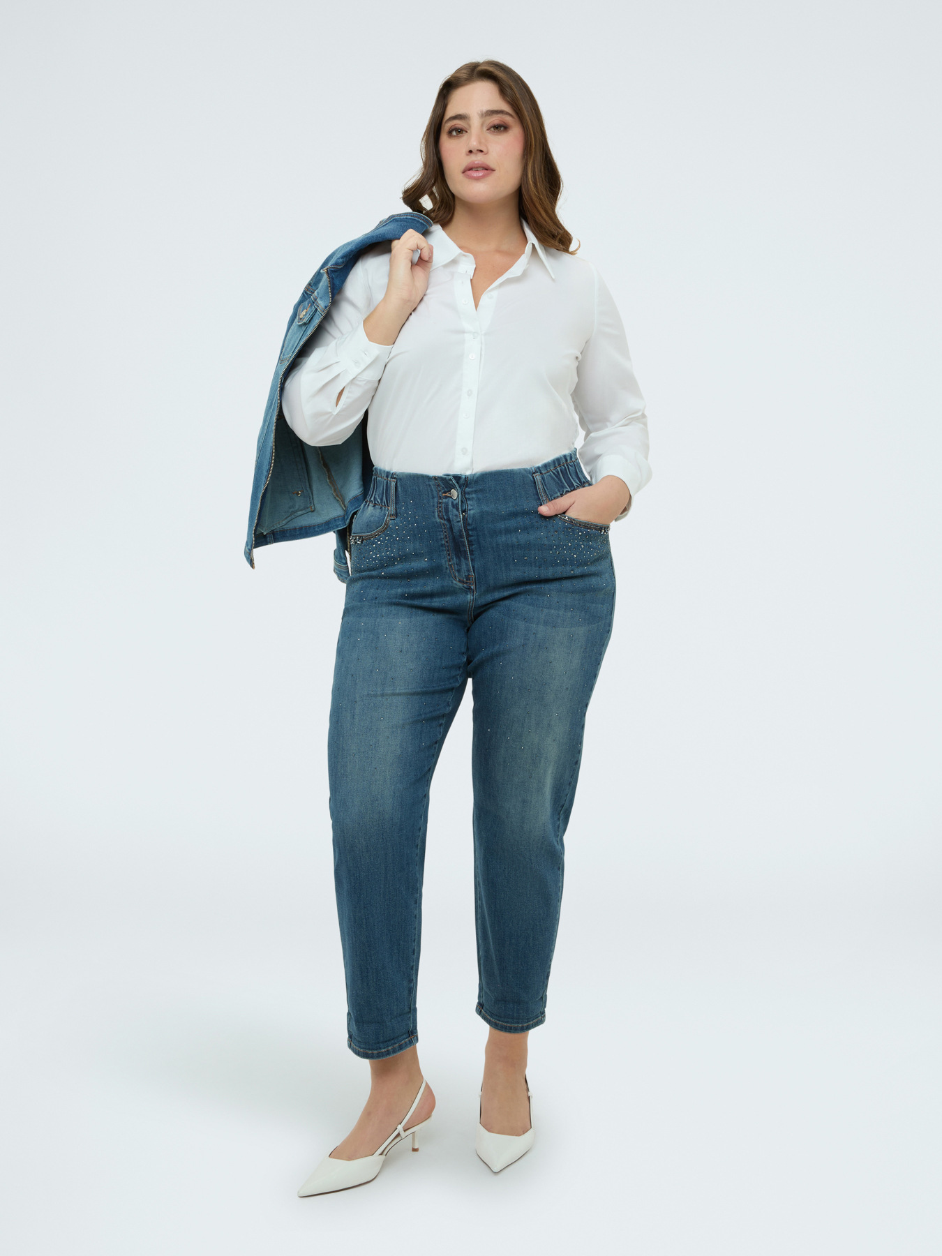 Balloon Jeans with rhinestones image number 2