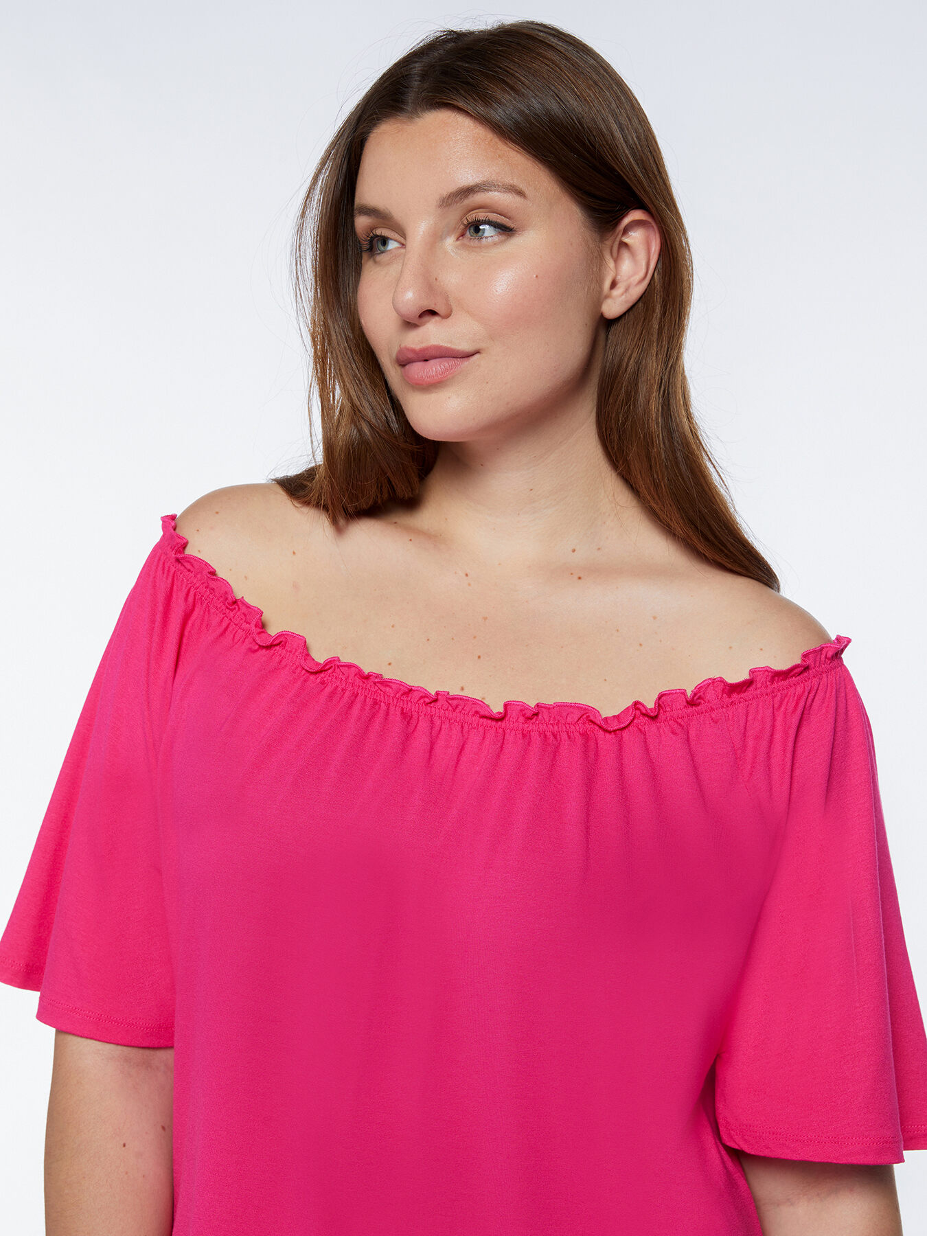 T-shirt con scollo arricciato image number 3