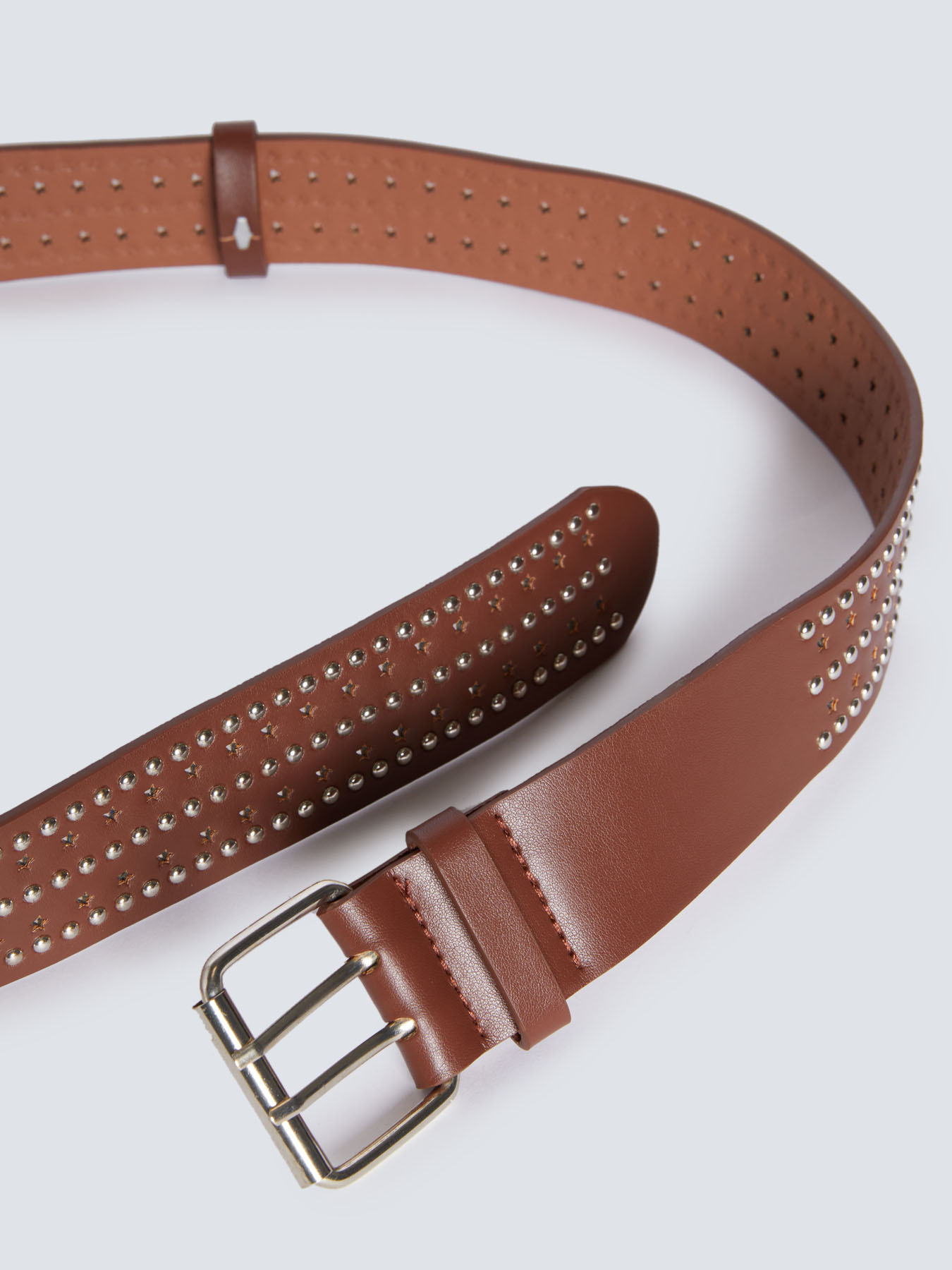 Cintur&oacute;n con peque&ntilde;as tachuelas image number 1