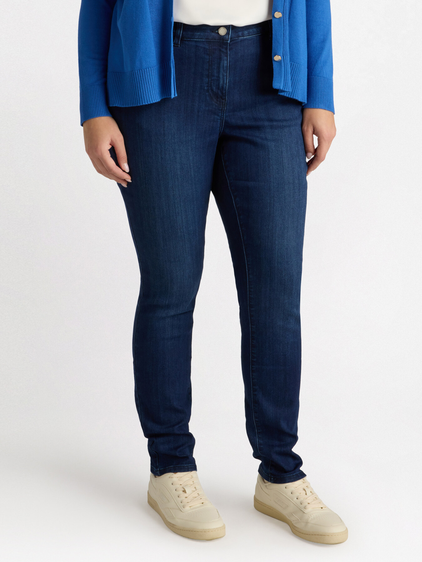 Blue washed skinny jeans image number 2