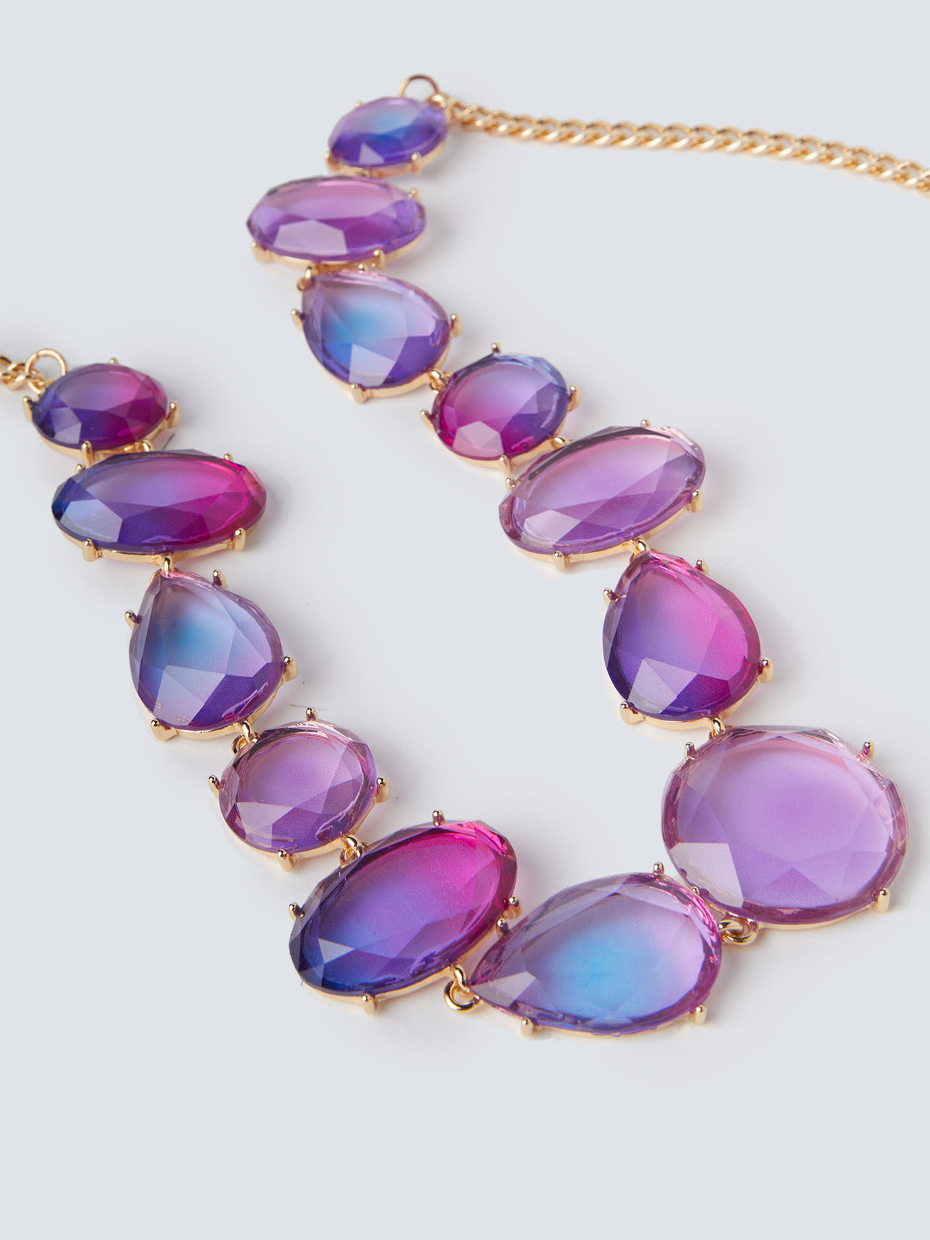 Collana con ciondoli iridescenti image number 1