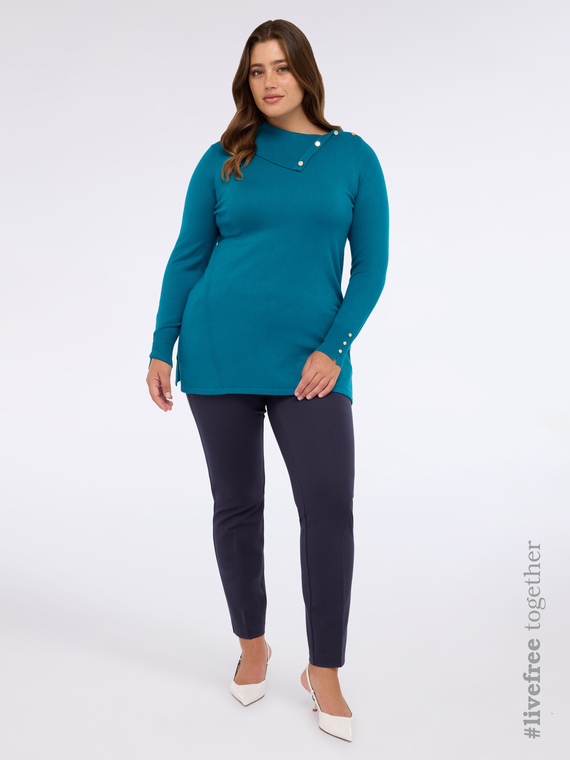 Maglia lunga con collo asimmetrico