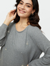 Pullover mit Stickerei aus eingefassten Steinen vorne image number 2