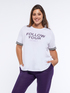 T-shirt con scritta ricamata image number 0