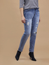 Jeans boyfit con applicazioni image number 2