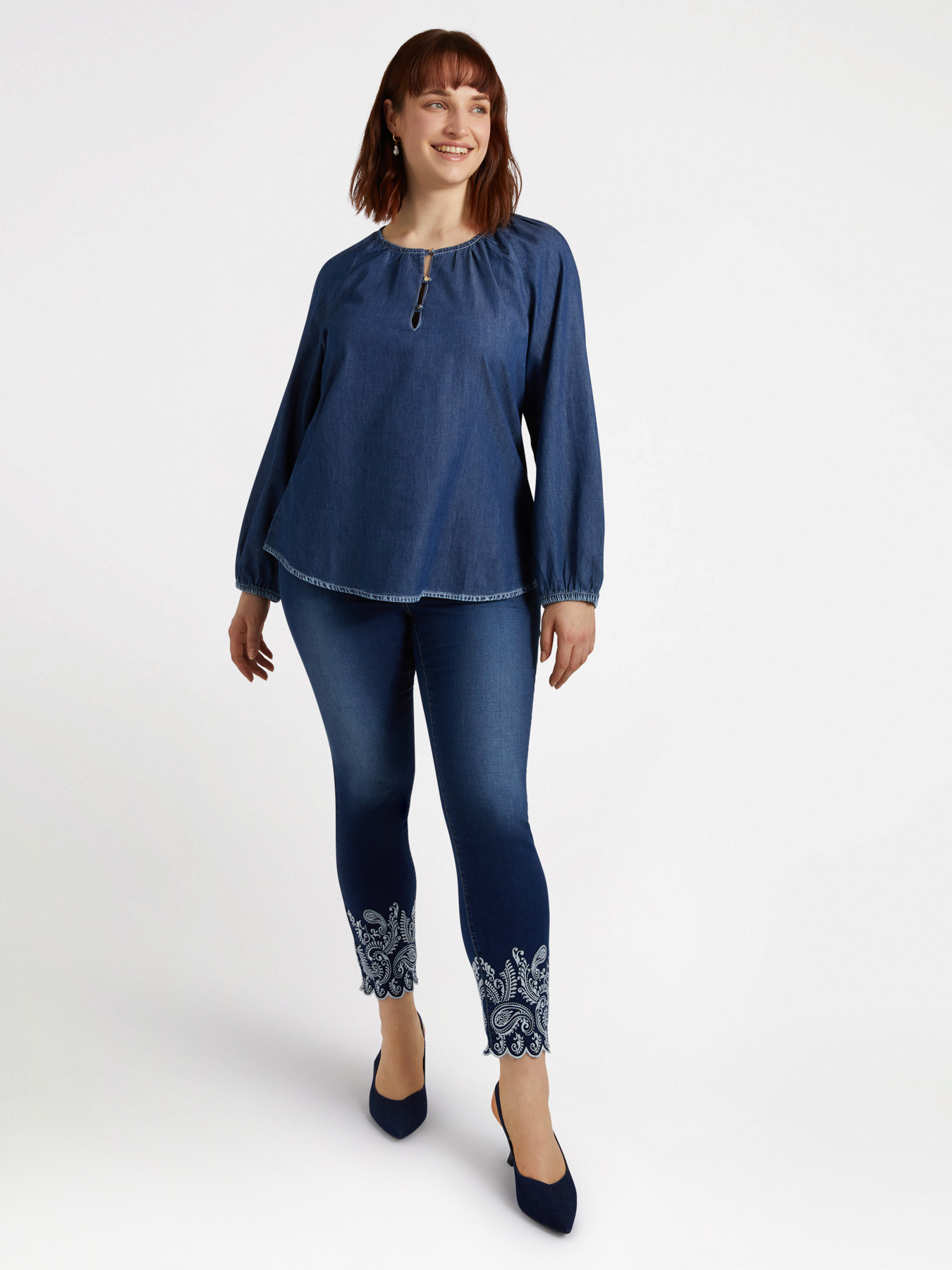Skinny-Jeans mit Stickerei unten image number 2