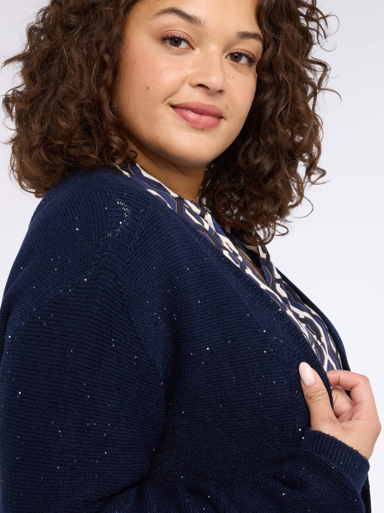 Cardigan lungo con paillettes image number 3