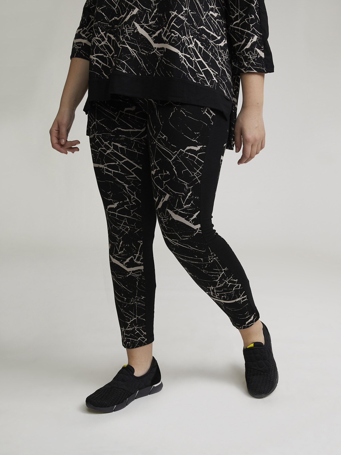 Leggings "GO." stampati image number 2