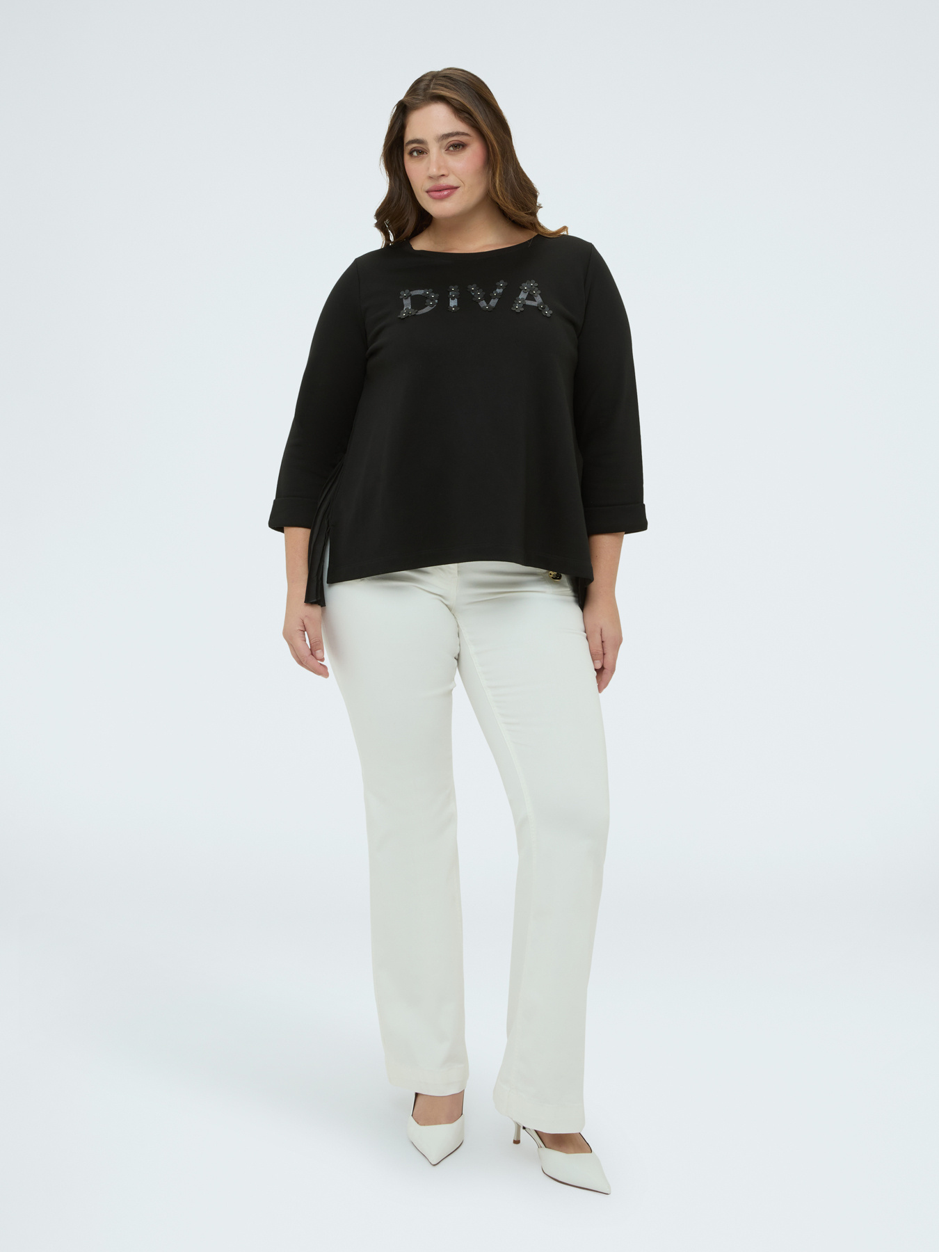 Sweatshirt mit Schriftzug aus beschichtetem Stoff und plissiertem Saum image number 2