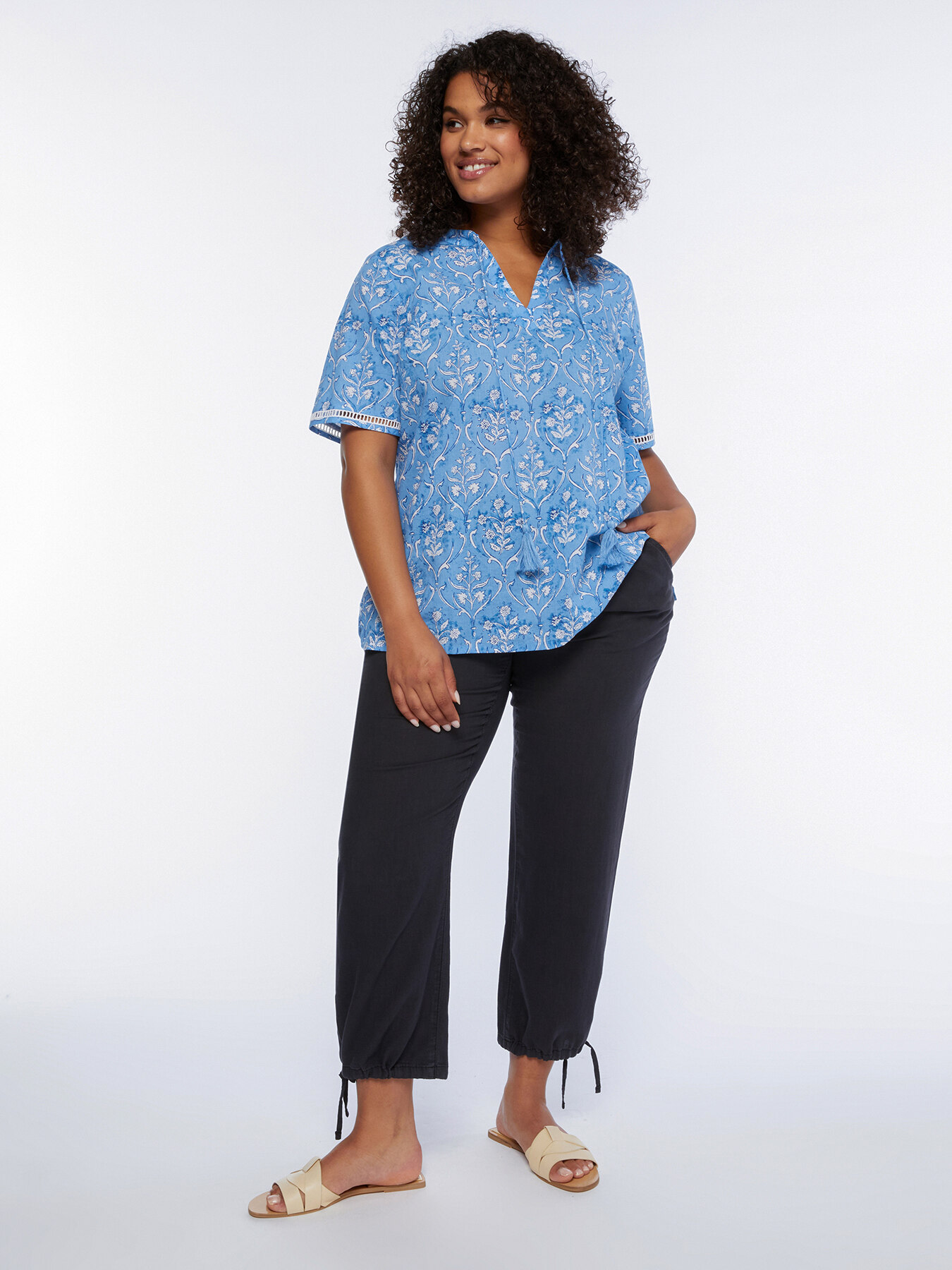 Blusa de gasa estampada image number 2