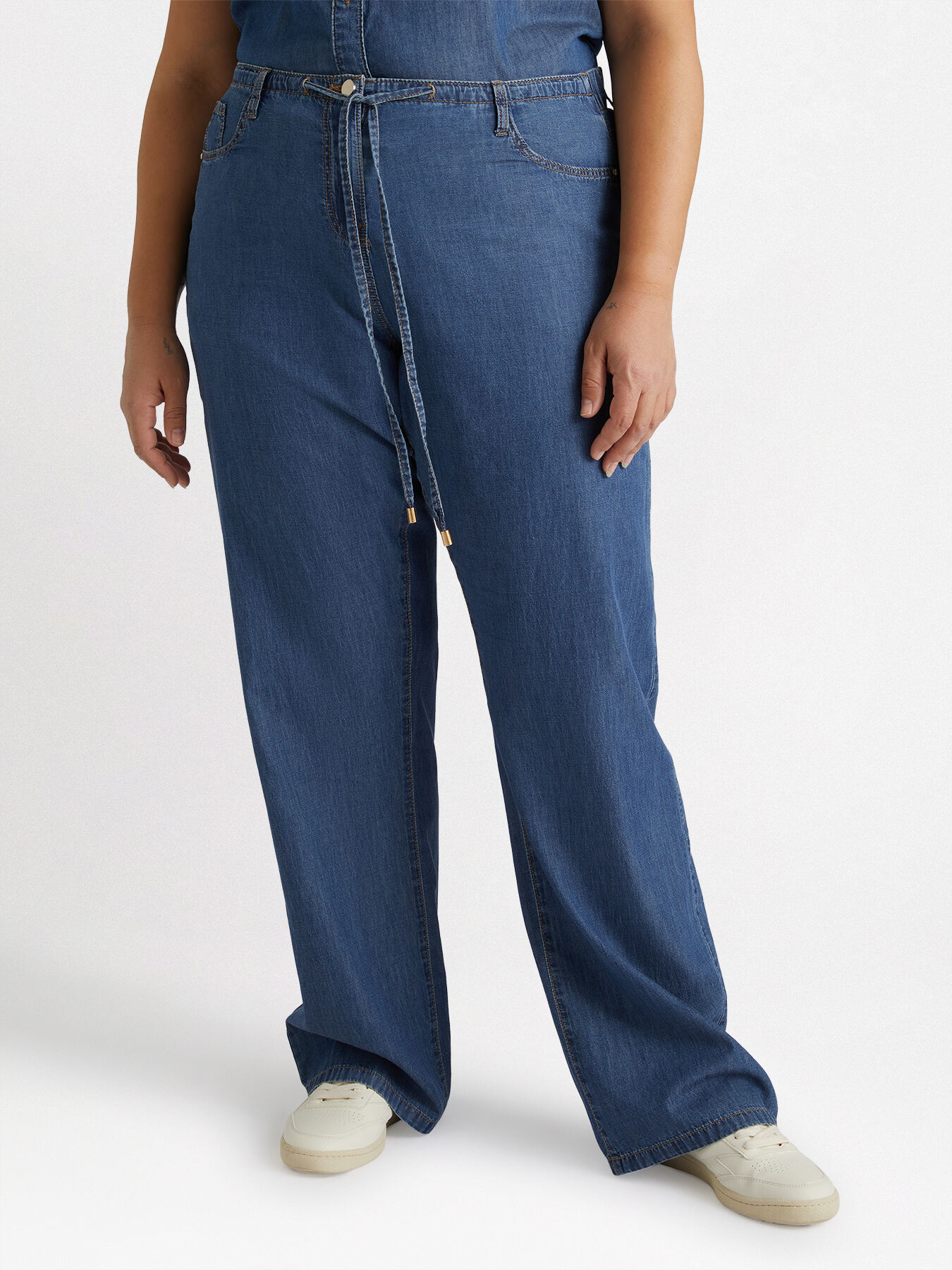 Jeans mit weitem Bein aus Chambray mit B&auml;ndchen in der Taille image number 2