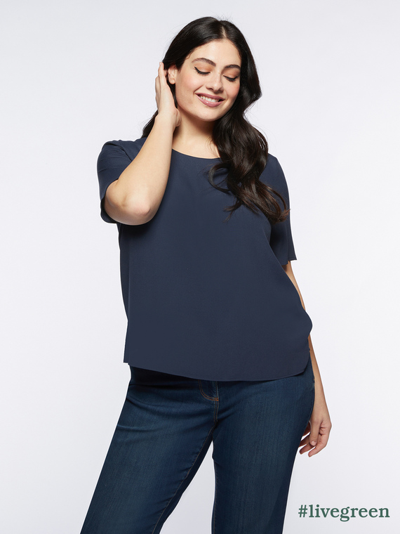 Straight blouse with short sleeves