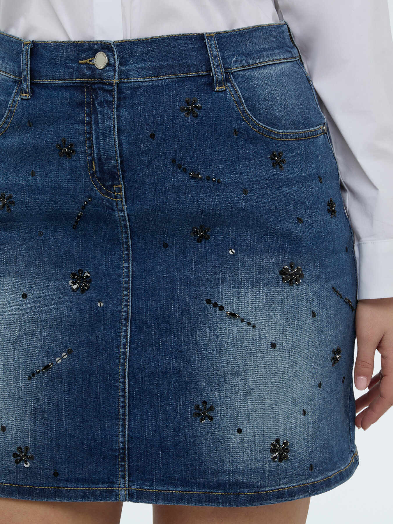 Denim mini skirt with appliqu&eacute;s image number 4