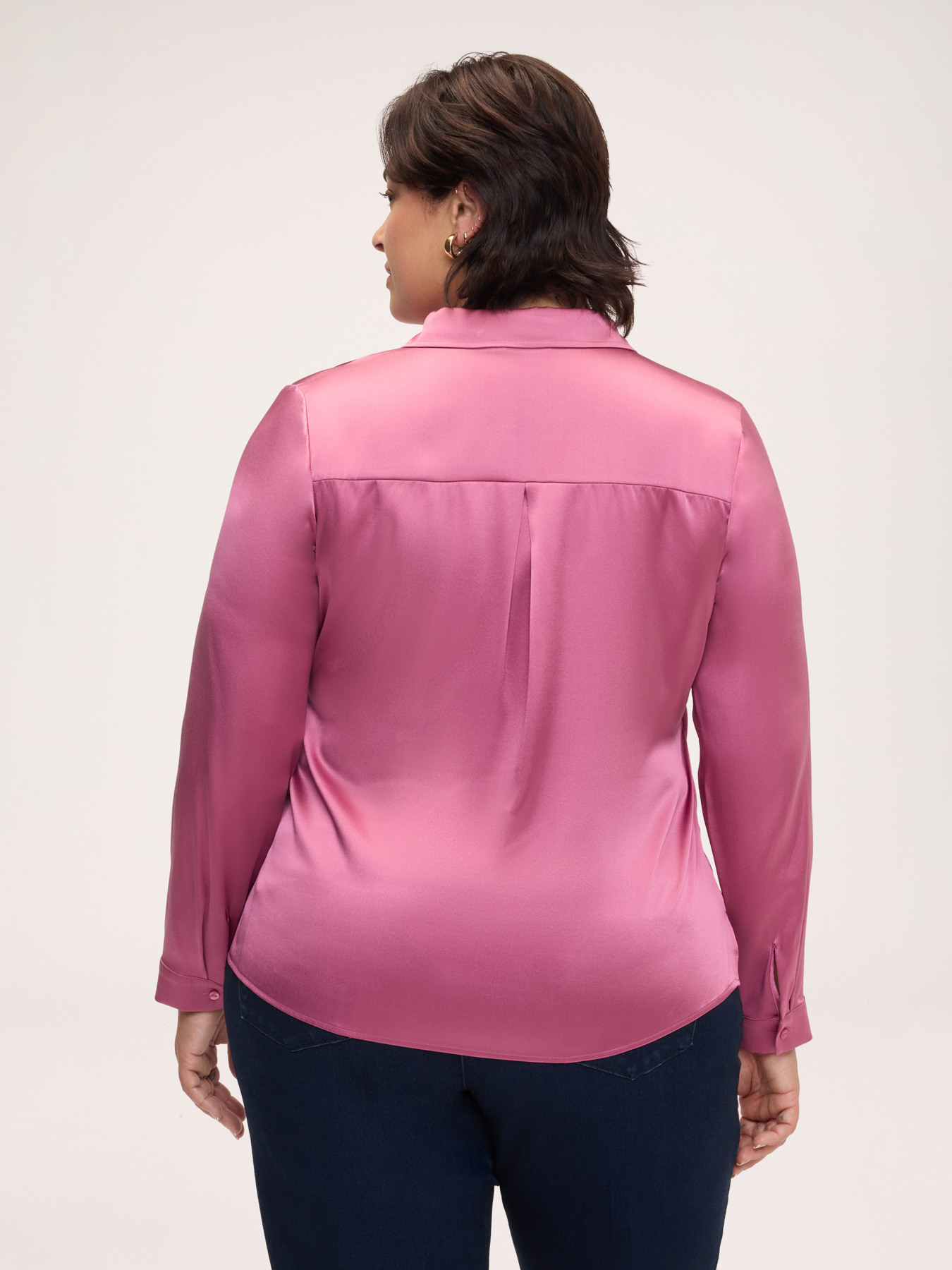 Chemise en soie stretch avec col classique image number 1