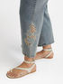 Jeans cropped con macram&egrave; al fondo image number 3
