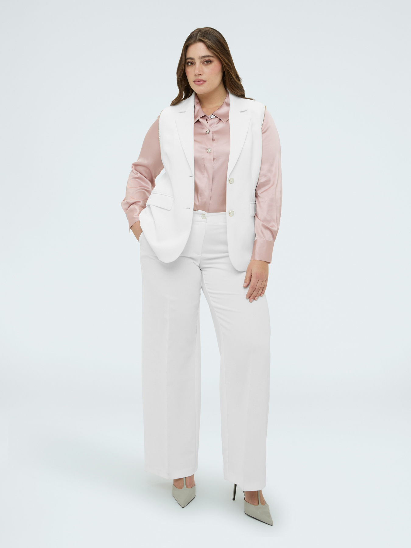 2-in-1 Blazer with Detachable Sleeves image number 8