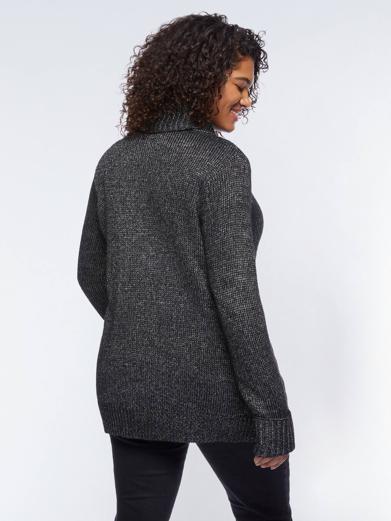 Maglia lurex con trecce centrali e ricamo image number 1