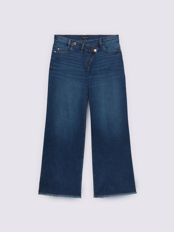 Jeans Wide Leg in denim con chiusura asimmetrica