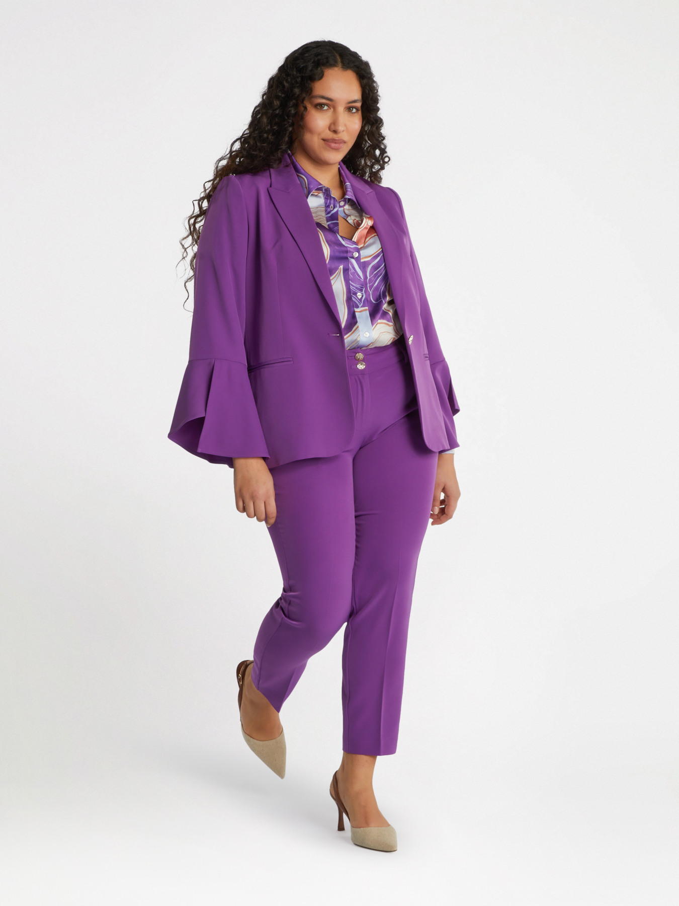 Tulip-sleeved blazer image number 3