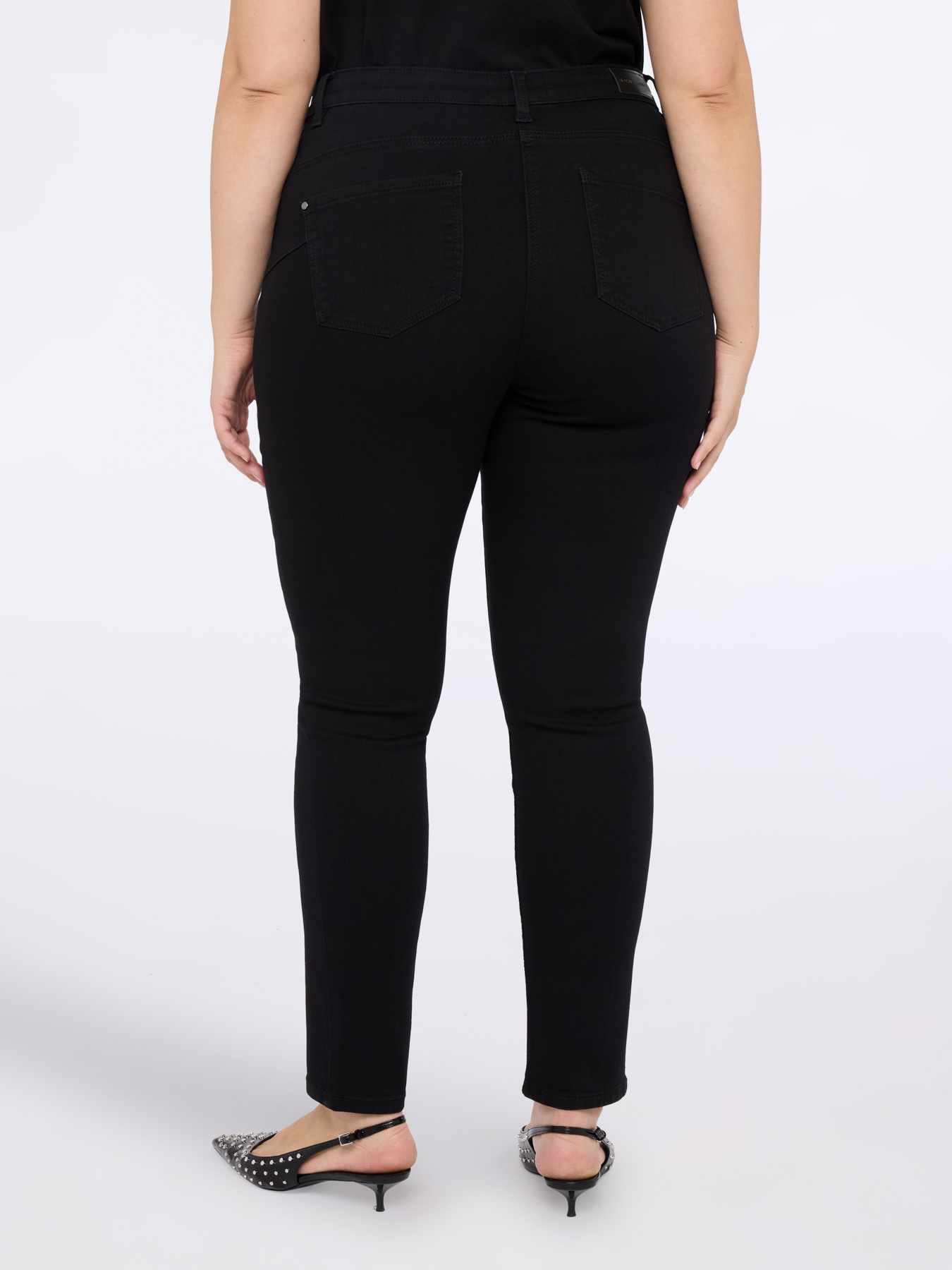 Jeans skinny lavaggio black image number 1