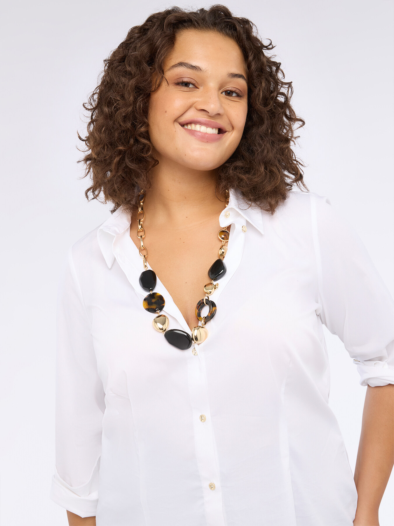 Necklace with leopard print charms image number 0