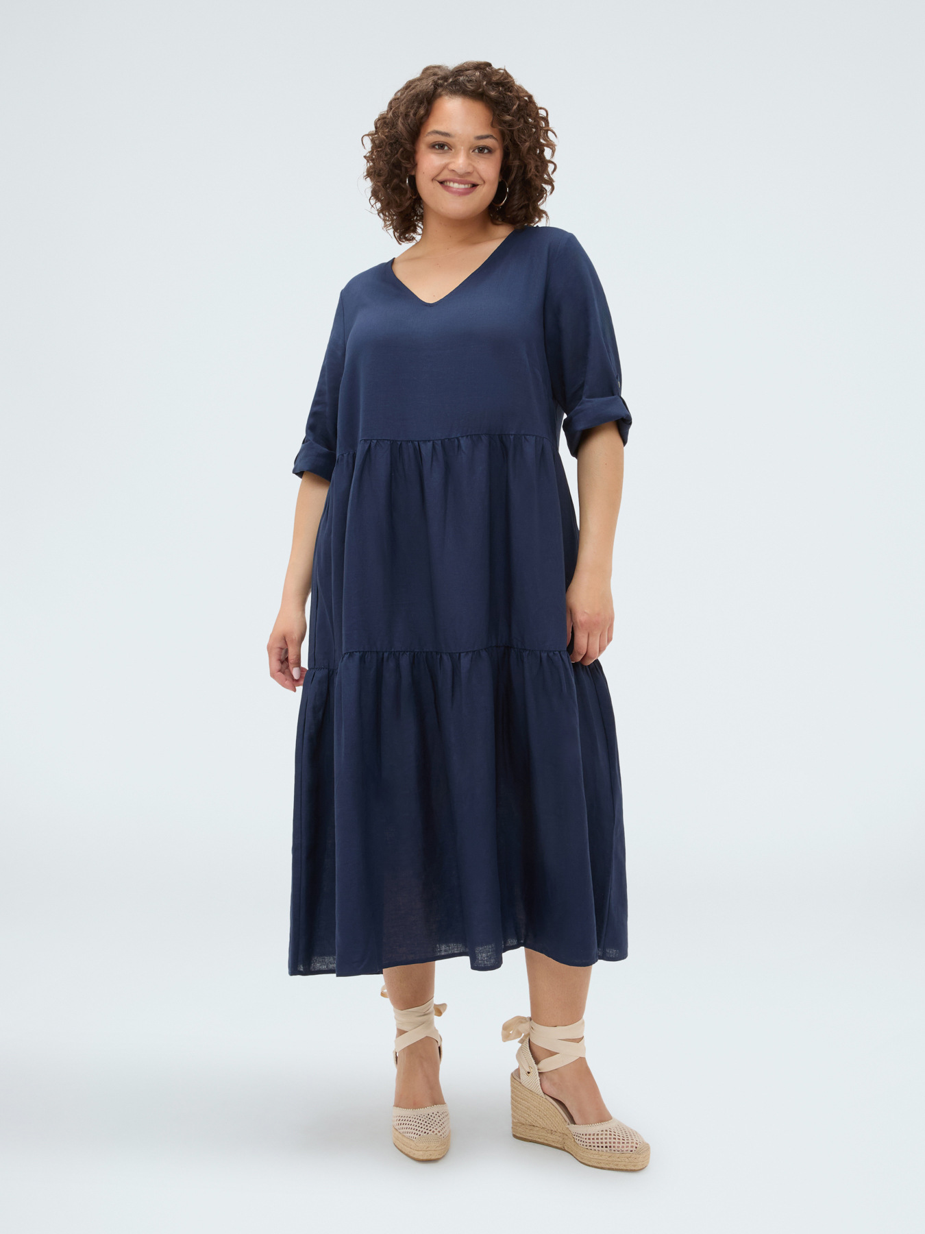 Smile dress with short sleeves image number 0