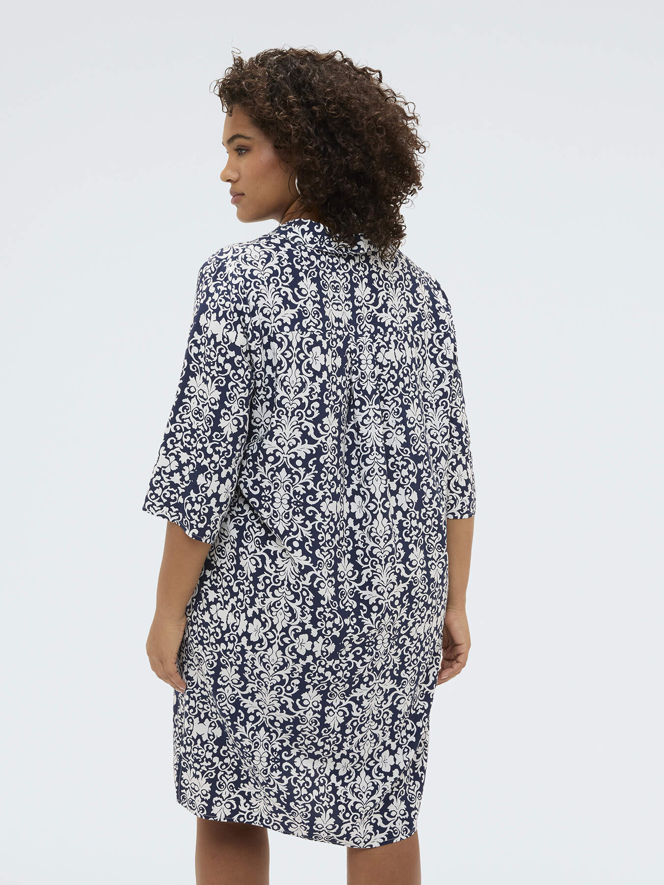 Hemdblusenkleid aus Viskose mit Print image number 1