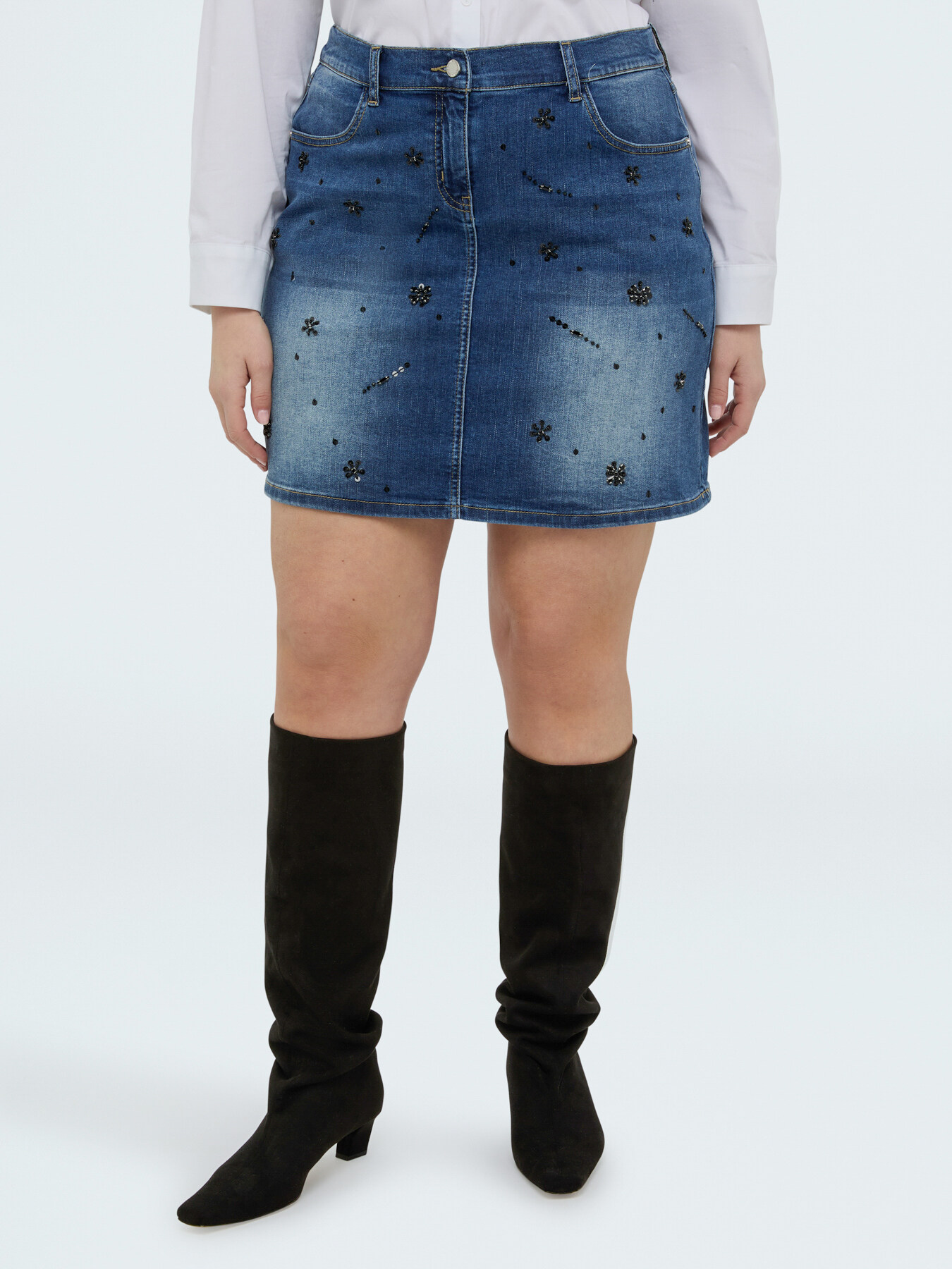 Minirock aus Denim mit Applikationen image number 2