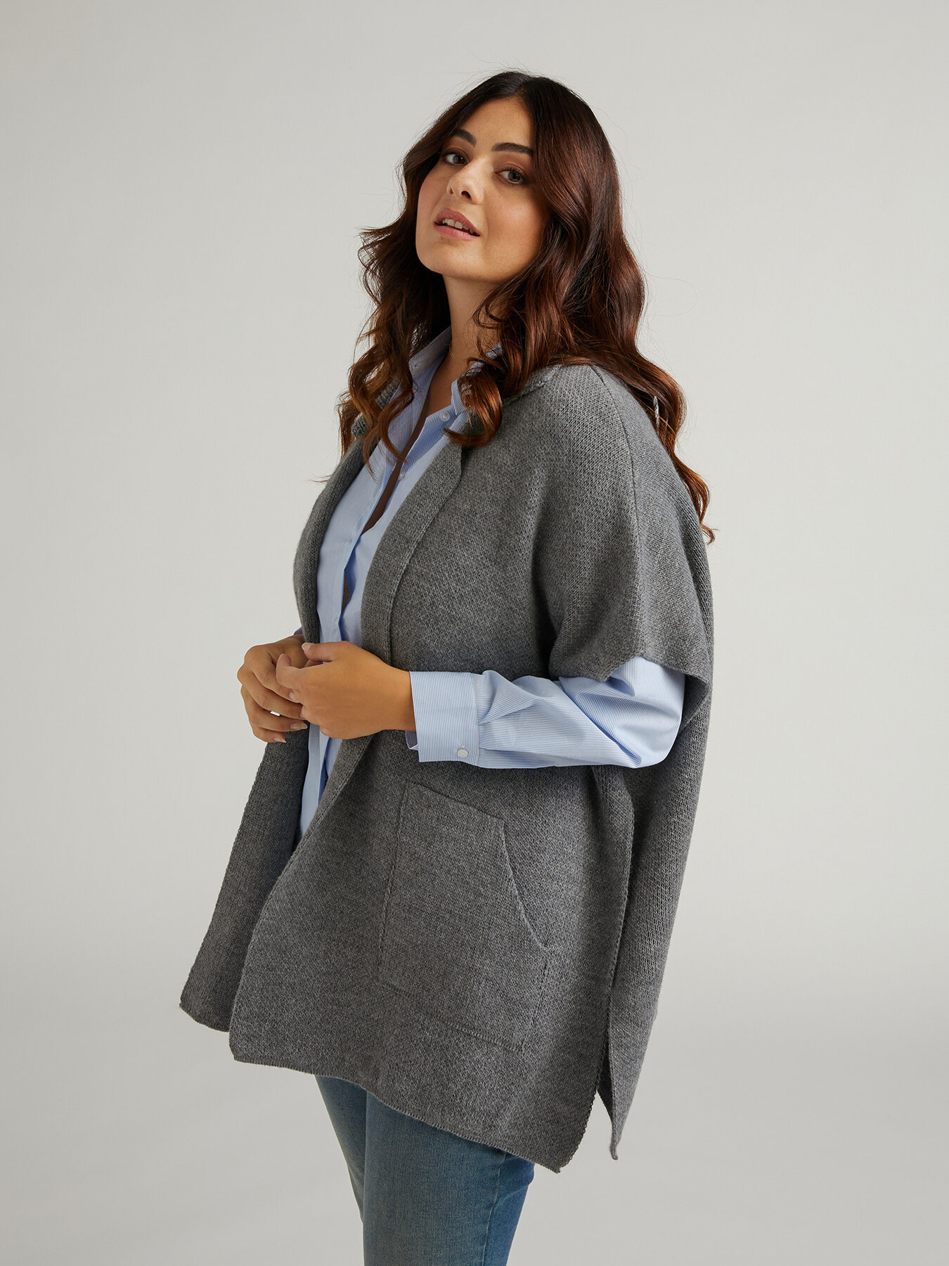 Oversized knit waistcoat image number 0