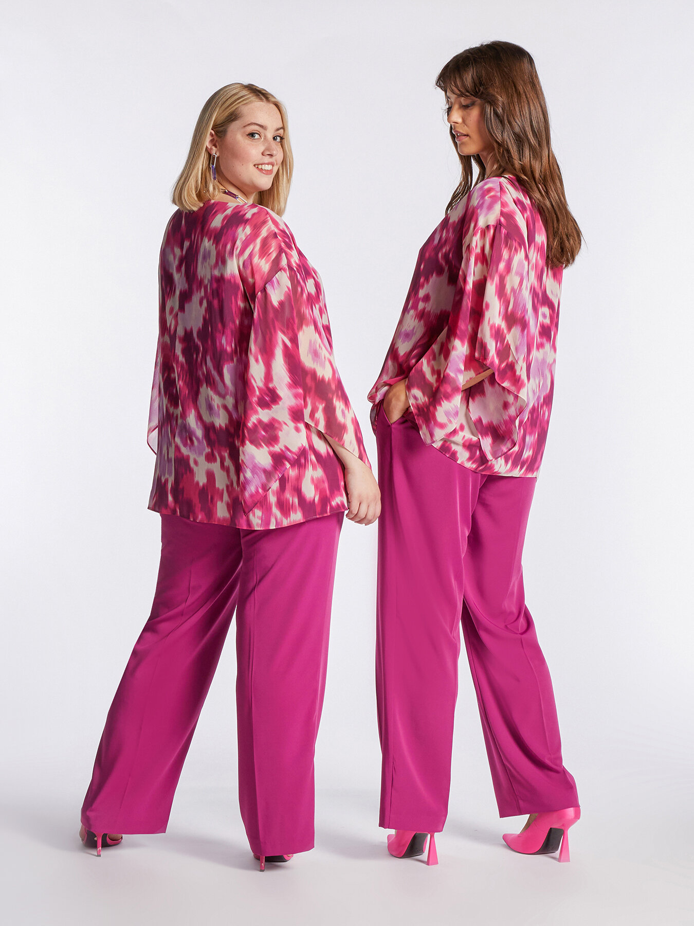 Elegant flowing trousers image number 1