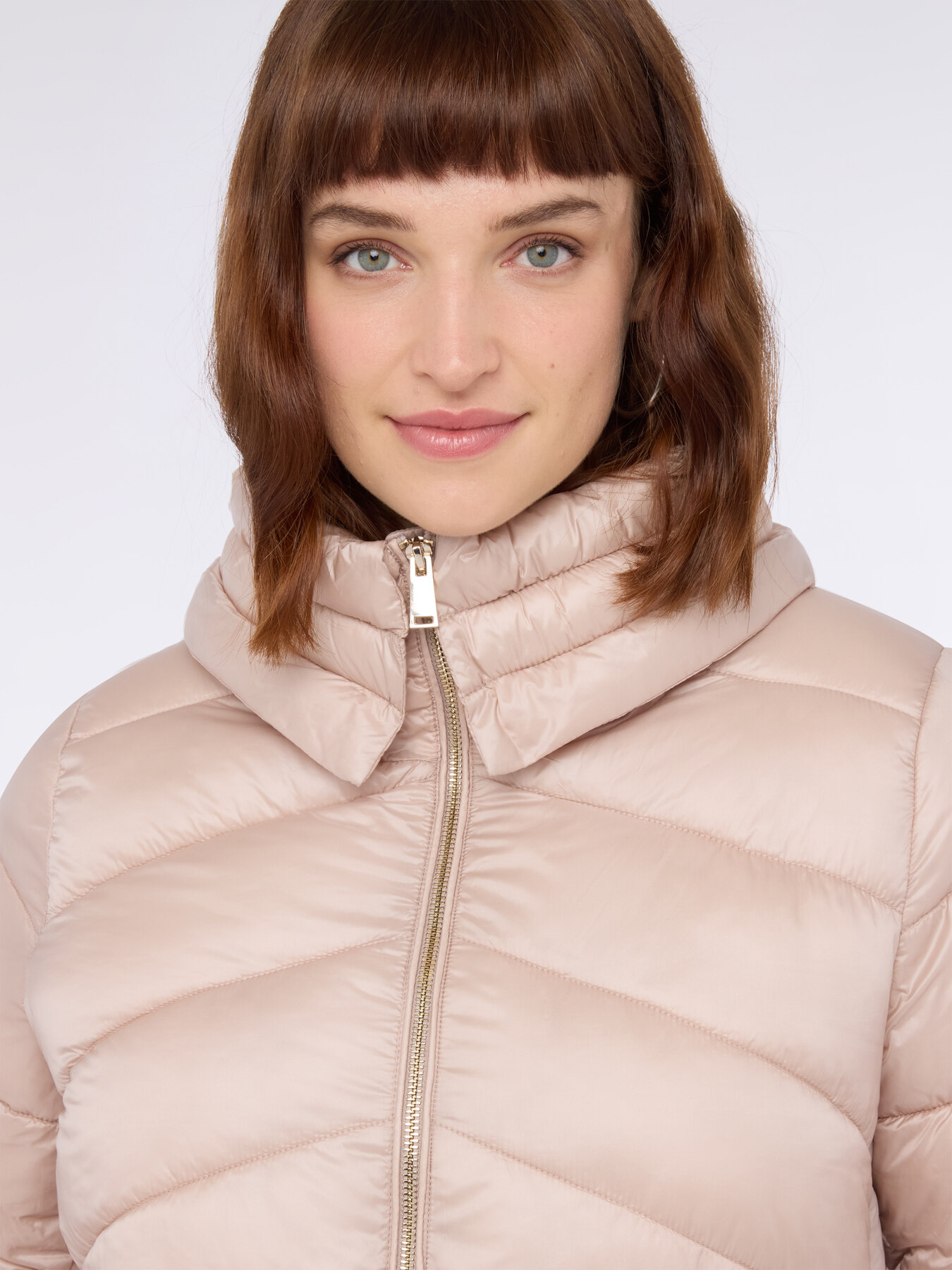 Down jacket with high collar image number 3