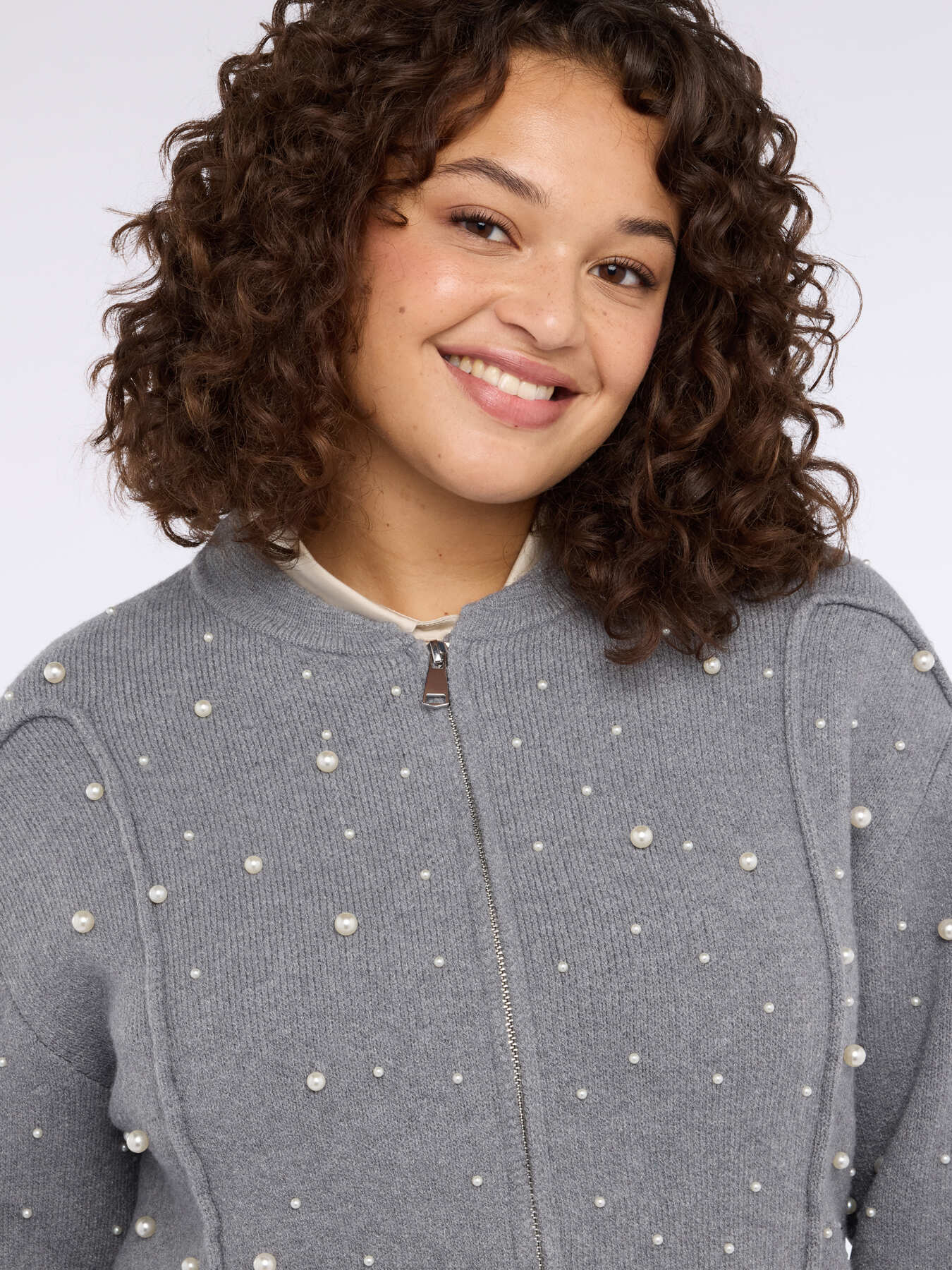 Cardigan decorato con perle image number 3