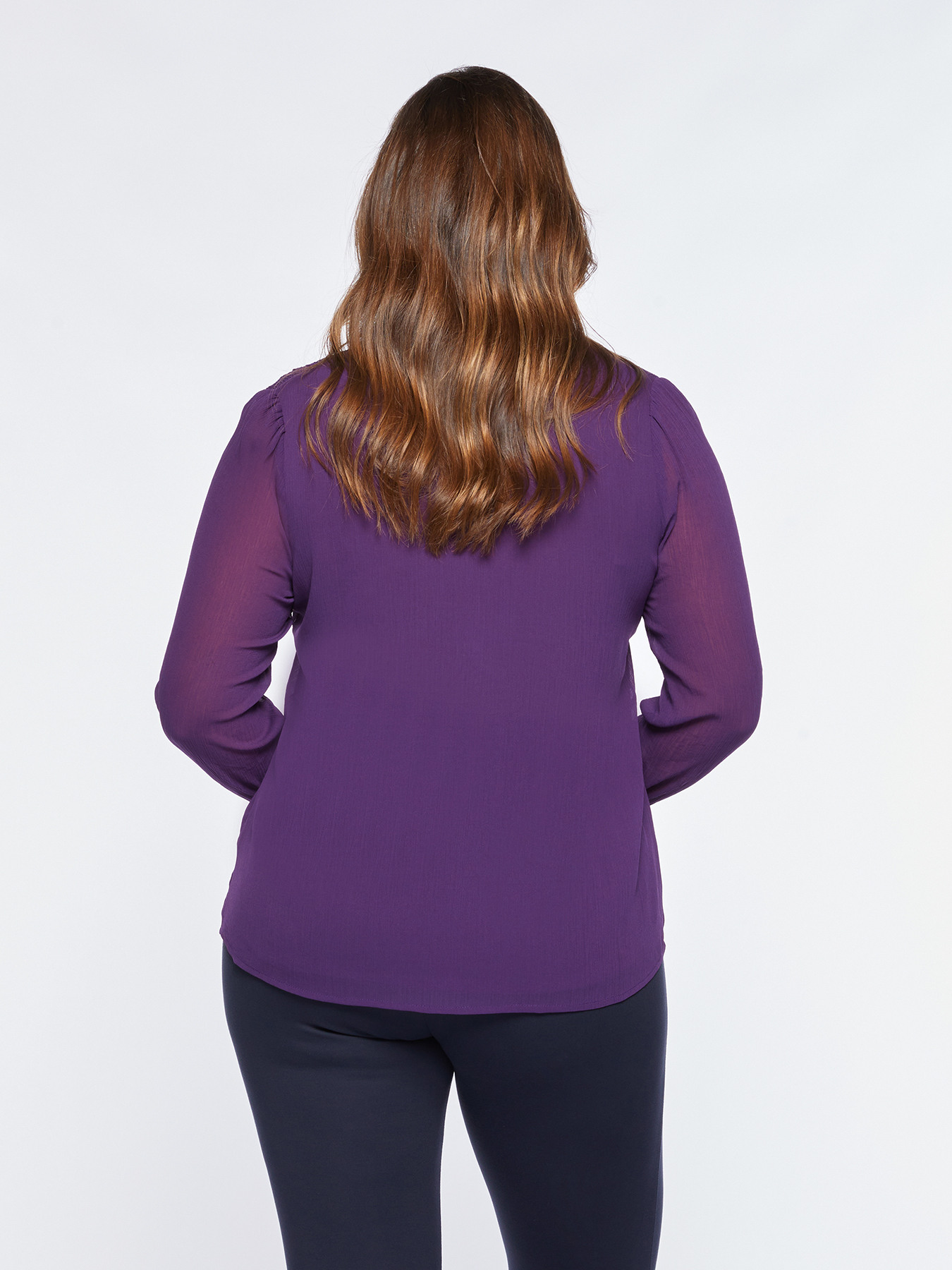 Blusa violeta de cresp&oacute;n image number 1