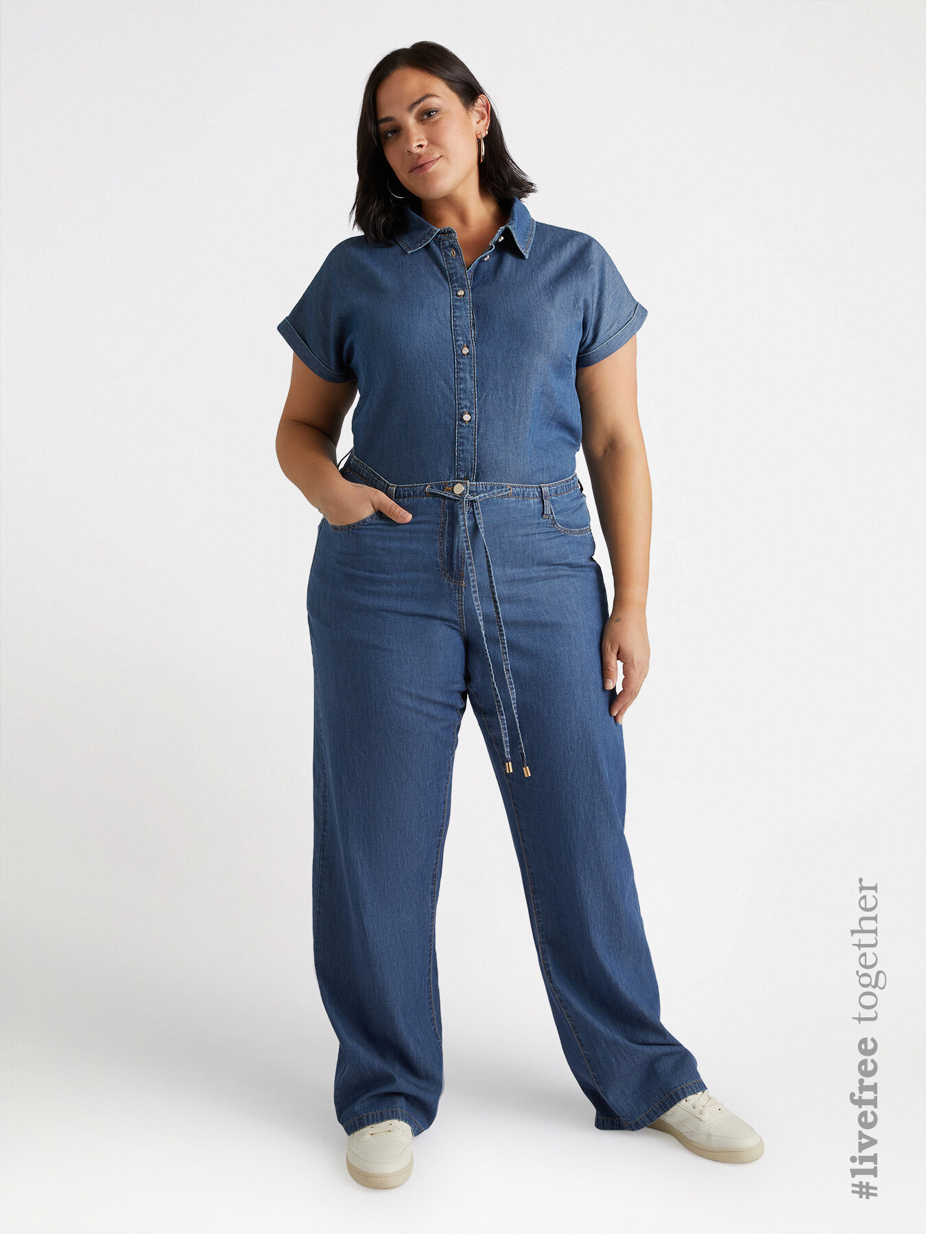 Wide leg jeans in chambray with strings at the waist image number 0