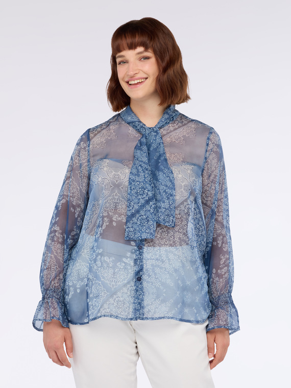 Bandana print blouse with bow on the neck