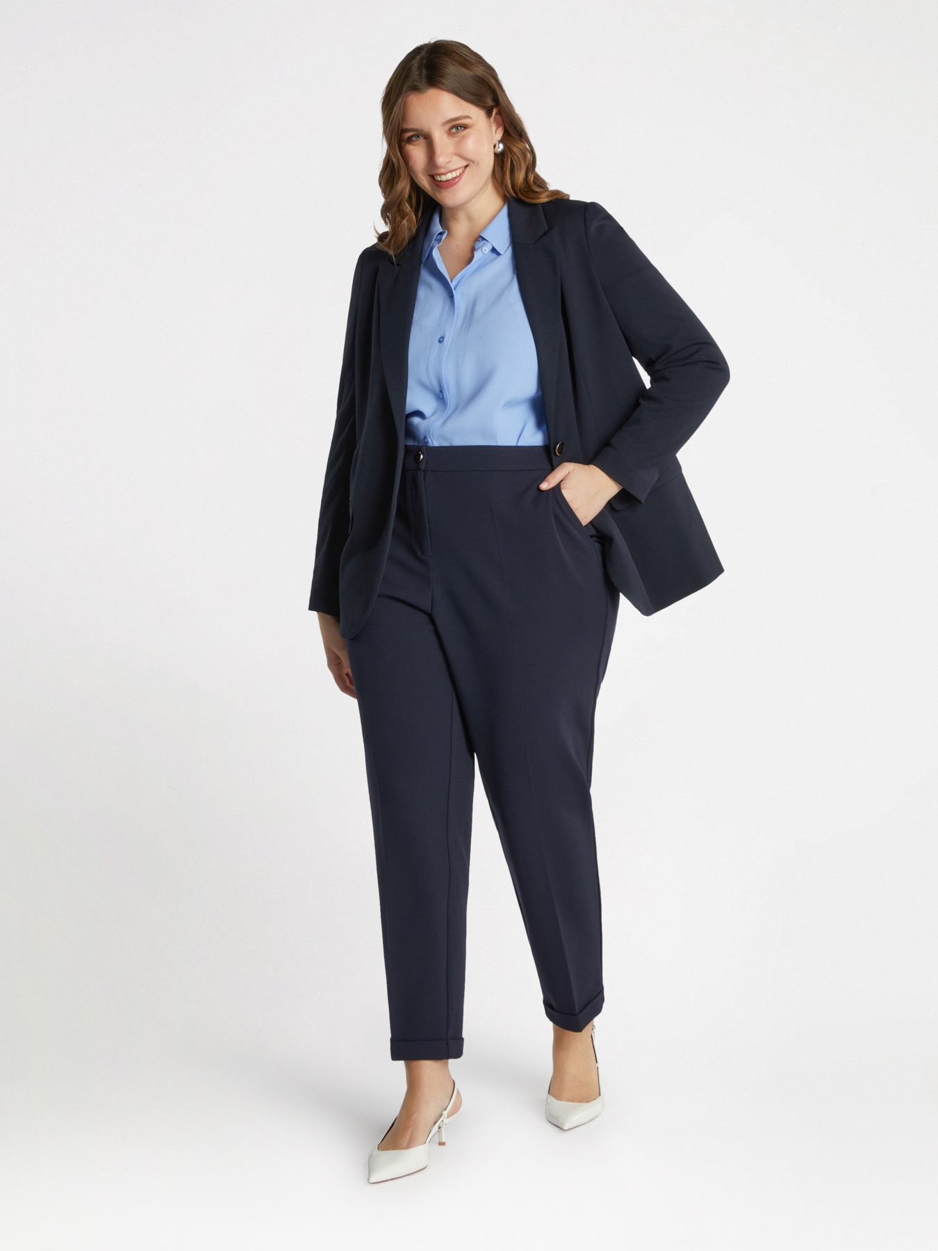 Crepe scuba fabric carrot fit trousers image number 4